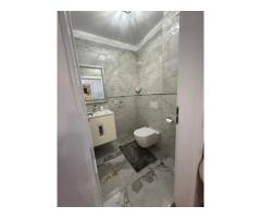 Apartament 3 camere decomandate, 2 bai,balcon, etaj intermediar, garaj - Imagine 8