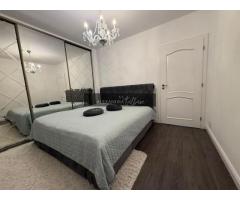 Apartament 3 camere decomandate, 2 bai,balcon, etaj intermediar, garaj - Imagine 5
