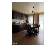 Apartament 3 camere, terasă, balcon închis, parcare