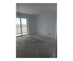 Apartament decomandat | 3 camere | 2 bai | 2 terase | parcare | Junior - Imagine 3