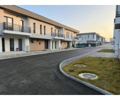 Unitate triplex 4 camere, 3 bai, strada Urusagului - Imagine 8