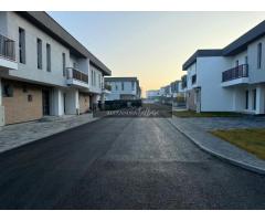 Unitate triplex 4 camere, 3 bai, strada Urusagului - Imagine 9
