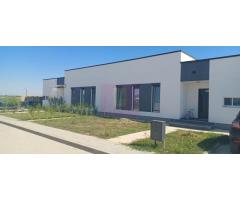 Săbăreni, casă nouă 116 mp utili, curte 608, în apropierea pădurii