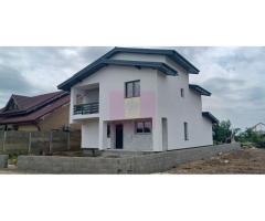 Săbăreni, casă p+1E+m, 5 camere, 3 bai, terasă acoperită, CT