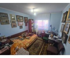 Apartament cu 3 camere de vanzare in Campina - Zona Centrala - Imagine 3