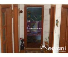 Vila de vanzare in Busteni - Zona Centrala - Imagine 12