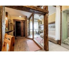 Spatiu comercial cu intrare din strada, fatada in curs de renovare - Imagine 7