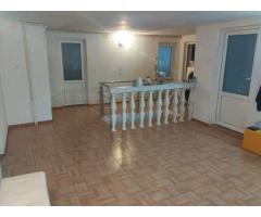 Casă de vânzare cu teren 920 mp - Imagine 2