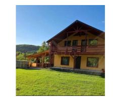 Vand sau schimb casa Campu Cetatii din caramida si lemn