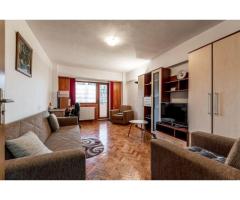 Apartament 3 camere, etaj 1,  zona Băncilor / Podgoria