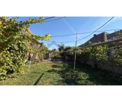 Casă în Ungheni preț 75.000 . 1100 mp teren
