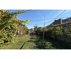 Casă în Ungheni preț 75.000 . 1100 mp teren