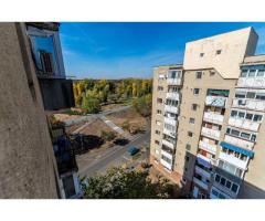 Apartament cu 5 camere pe Splaiul General Gheorghe Magheru, Micălaca - Imagine 4