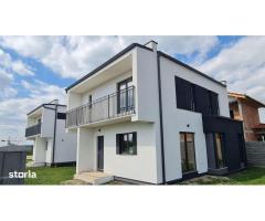 Duplex despartit de camera tehnica, 121 mp utili