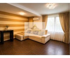 Apartament de Vanzare - 3 camere (in vila) - 71 mp - Zona Grand Arena - Imagine 2