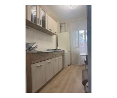 Apartament 2 camere la parter + balcon langa Spitalul Jufetean - Imagine 6