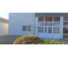 Închiriez spațiu comercial în centrul din Cristești – 75 mp