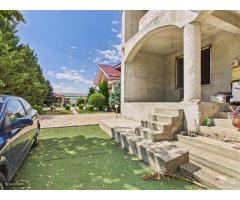 Clădire 850 mp, Czaran Gyula, 8 parcări - Imagine 2