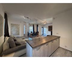 Duplex de vanzare,4 camere si 3 bai, acces auto, Dumbravita