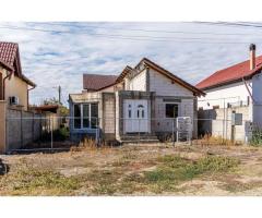 Casa la rosu in Zimandcuz Comision 0
