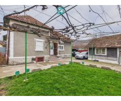Casă in Sighiștel, la 5 km de Ștei, Muntii Apuseni - Imagine 2