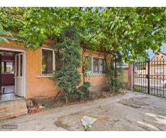 Casă Tileagd, 25 km Oradea, teren 328 mp