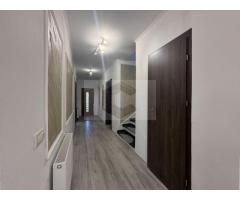 Duplex cu 5 camere și 3 bai, acces auto, Dumbrăvița - Imagine 8
