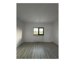 Duplex 81 mp cu 4 camere in Mosnita Veche - Imagine 2