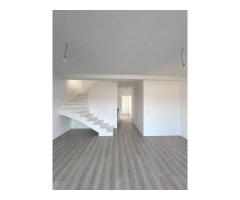 Duplex 81 mp cu 4 camere in Mosnita Veche - Imagine 4