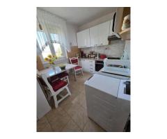 BRASADAS vinde ap 3 cam etaj 4/4 zona Closca.