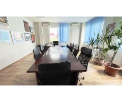 Clădire de birouri cu 12 parcări în incintă privată, UTA2, Arad