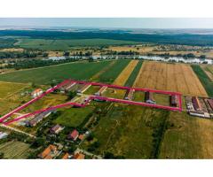 Fermă Mândruloc 2,5 ha - Imagine 12