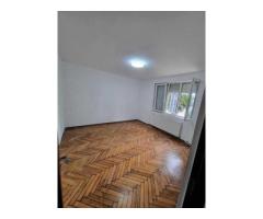 BRASADAS vinde ap cu 2 cam PARTER 42 mp Botizului.