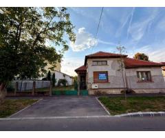 BRASADAS vinde casa in zona semicentrală cu teren 9 ari.