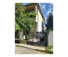 Jumatate din casa duplex D+P+E , 4 camere  in spatele strandului
