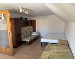 Casă deosebită cu grădină liniștită aproape de centru - Imagine 8