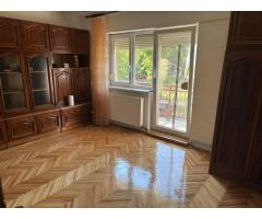 BRASADAS vinde ap 3 cam etaj 1/4 Carpați 2.