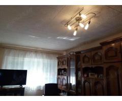 BRASADAS vinde ap 2 cam la PARTER zona Spitalul Judetean. - Imagine 5