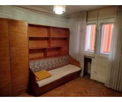 BRASADAS vinde ap 3 cam etaj 4/4 in Micro 16 Brândușa.