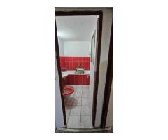 BRASADAS vinde ap 2 cam Carpati2 etaj 4/4.