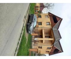 BRASADAS vinde casa cu teren și anexa.