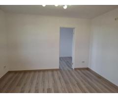 BRASADAS vinde ap 2 cam RENOVAT in Micro14 etaj 4/4.