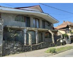Vând casă zona Micro 17