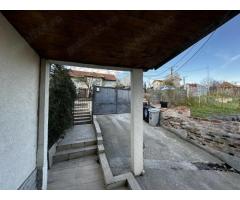 BRASADAS vinde Duplex 4 cam și curte 80 mp IRIS Bd. Muncii.