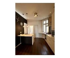 Apartament spațios și luminos într-o vilă interbelică –  Budapesta / Tineretului - Imagine 10