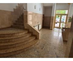 BRASADAS inchiriaza ap 3 cam birou/locuit - terasa - Unirii.
