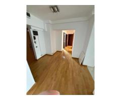 BRASADAS inchiriaza ap 3 cam birou/locuit - terasa - Unirii. - Imagine 5