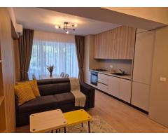 Particular inchiriez apartament