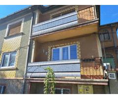 Casă cu etaj Botizului