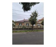 **Doua case alaturate Titulescu - ANA IPATESCU 23/25 11 ari**